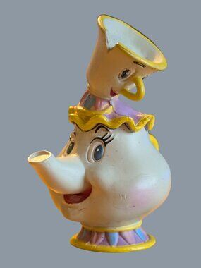10/$25 Vintage Disney Beauty and the Beast Mrs. Potts & Chip PVC Figure